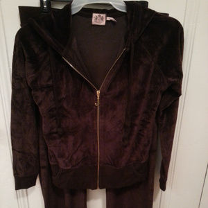 Brown 2 piece velour jogging suit